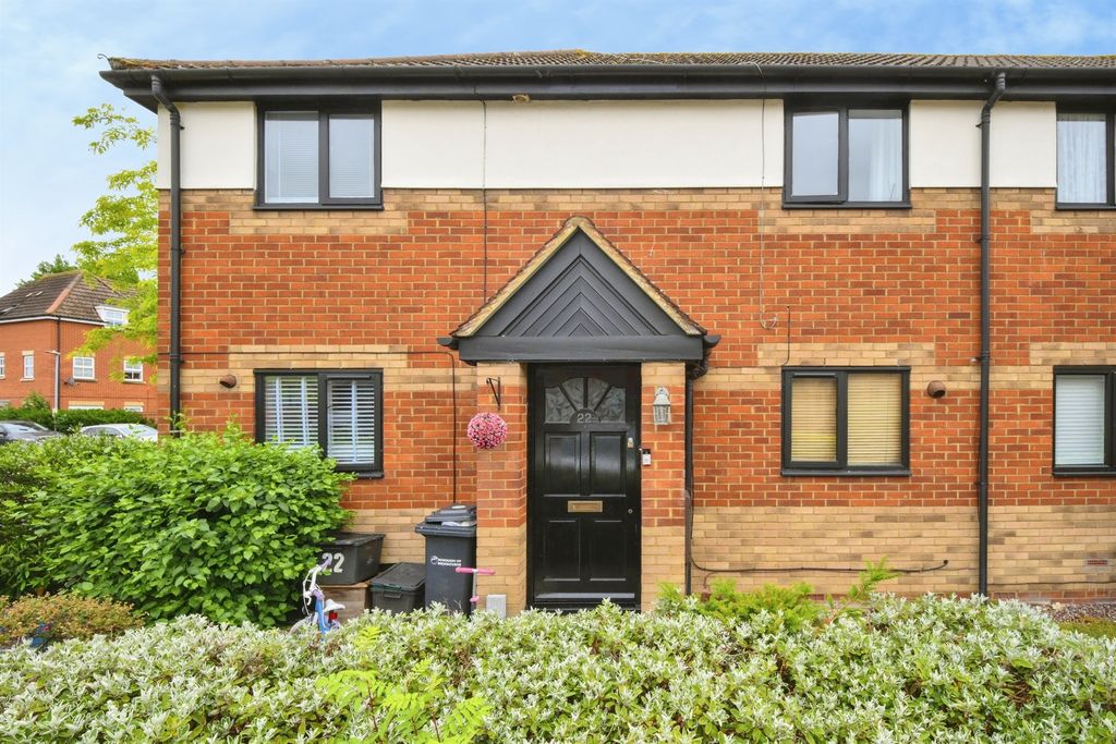 Property photo 1 of 12