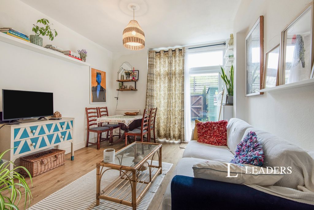 Property photo 3 of 9 Pbox-Img.Jpg