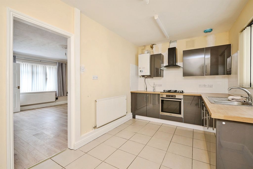 Property photo 2 of 13