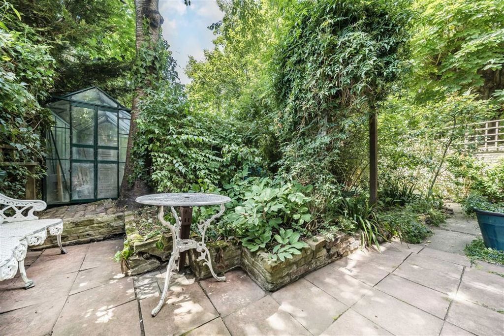 Property photo 3 of 8