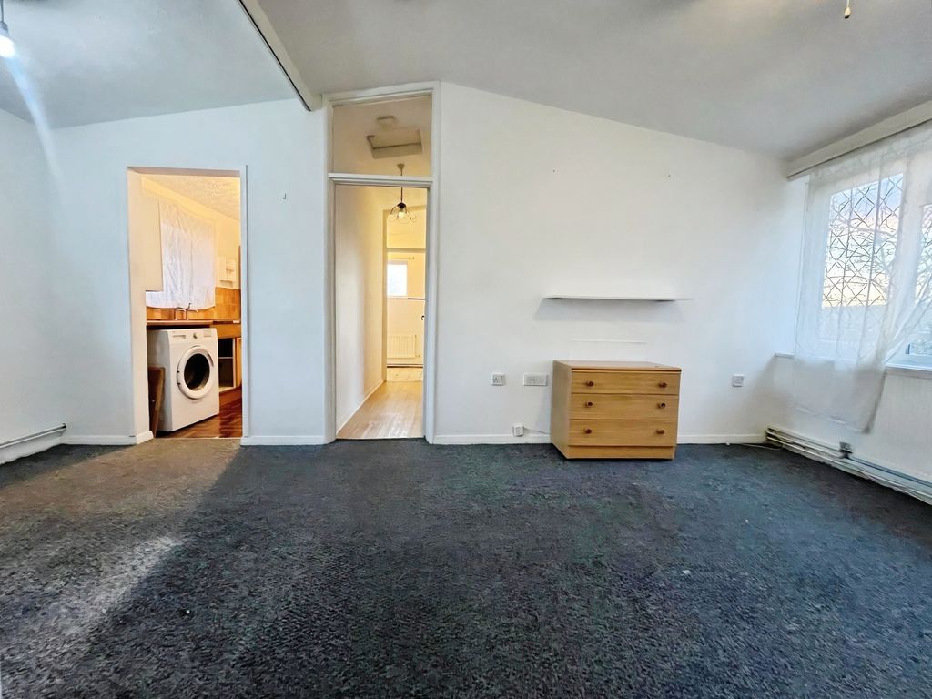 Property photo 2 of 4