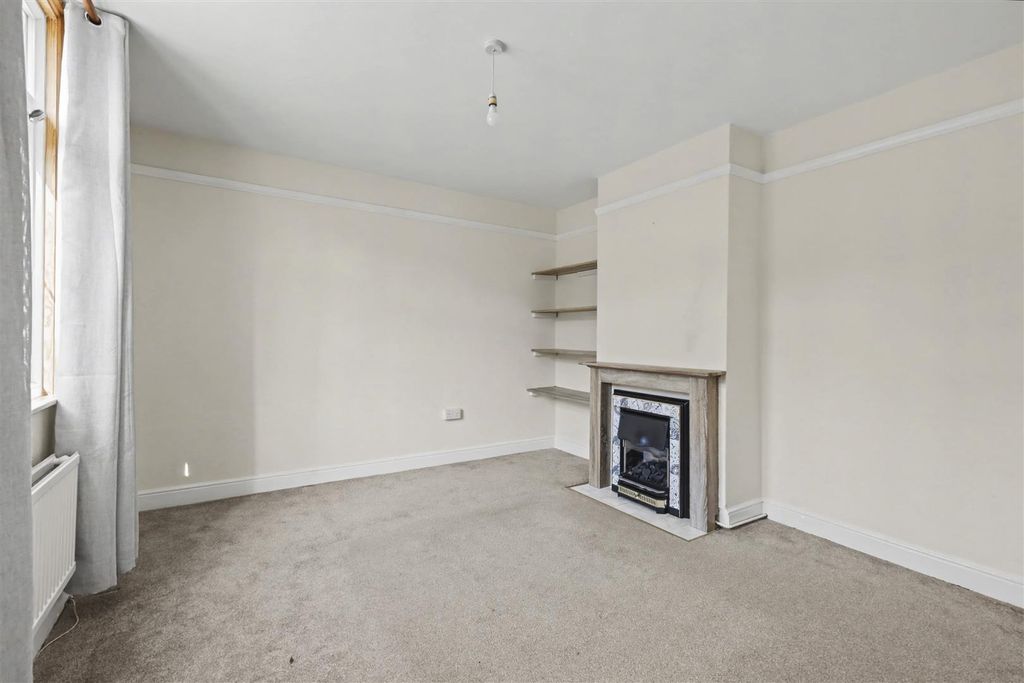 Property photo 2 of 17 East View.Jpg