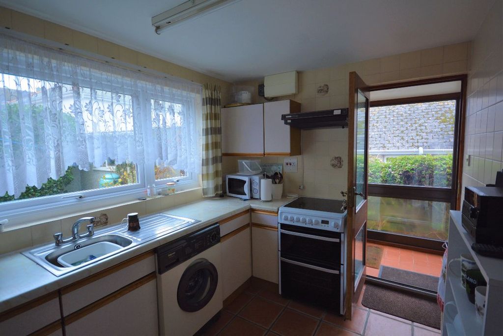 Property photo 3 of 23