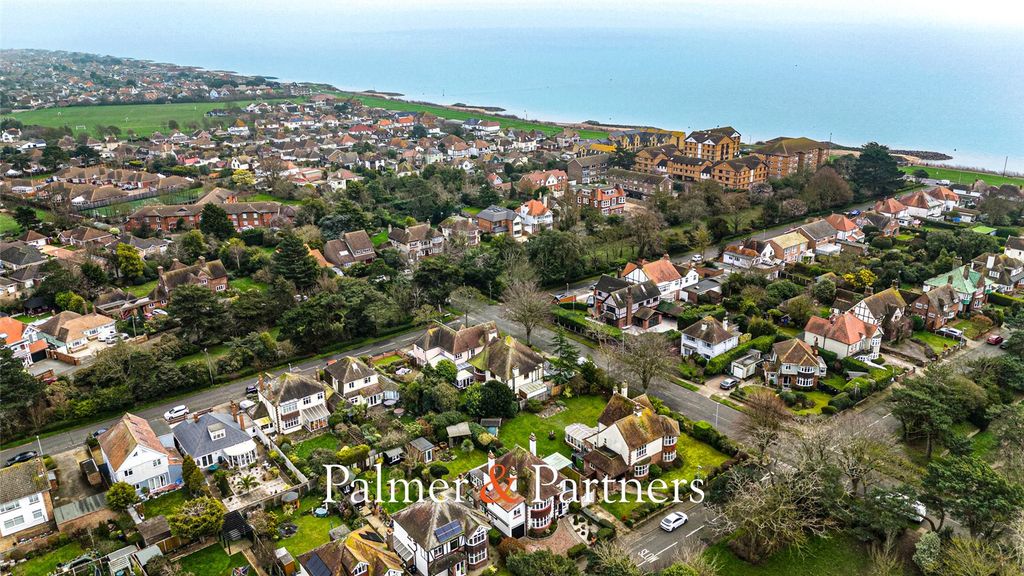 Property photo 3 of 29 Picture No. 31