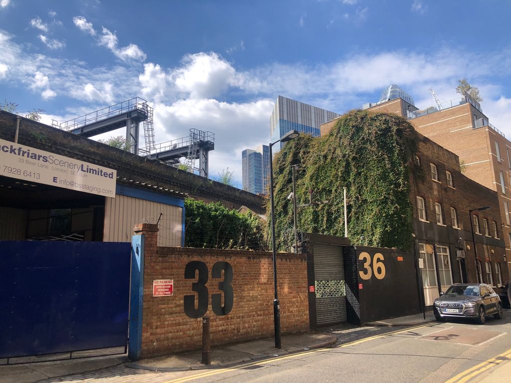 Property photo 1 of 5