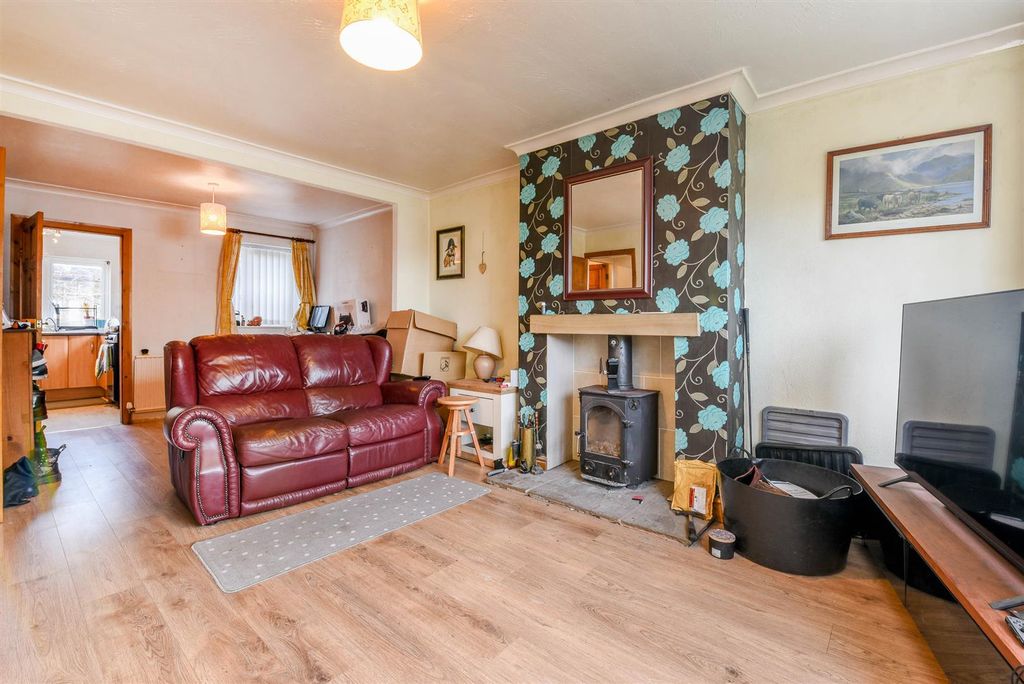 Property photo 2 of 17 Lounge/Diner