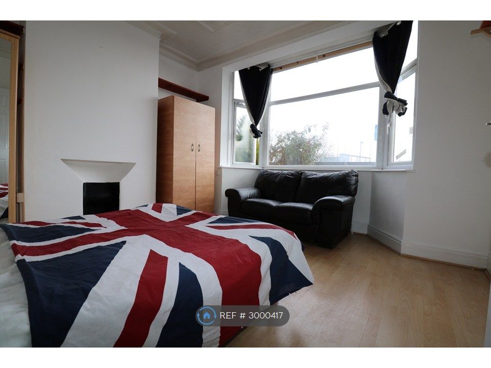 Property photo 3 of 15 Room 1 - Ground Floor
