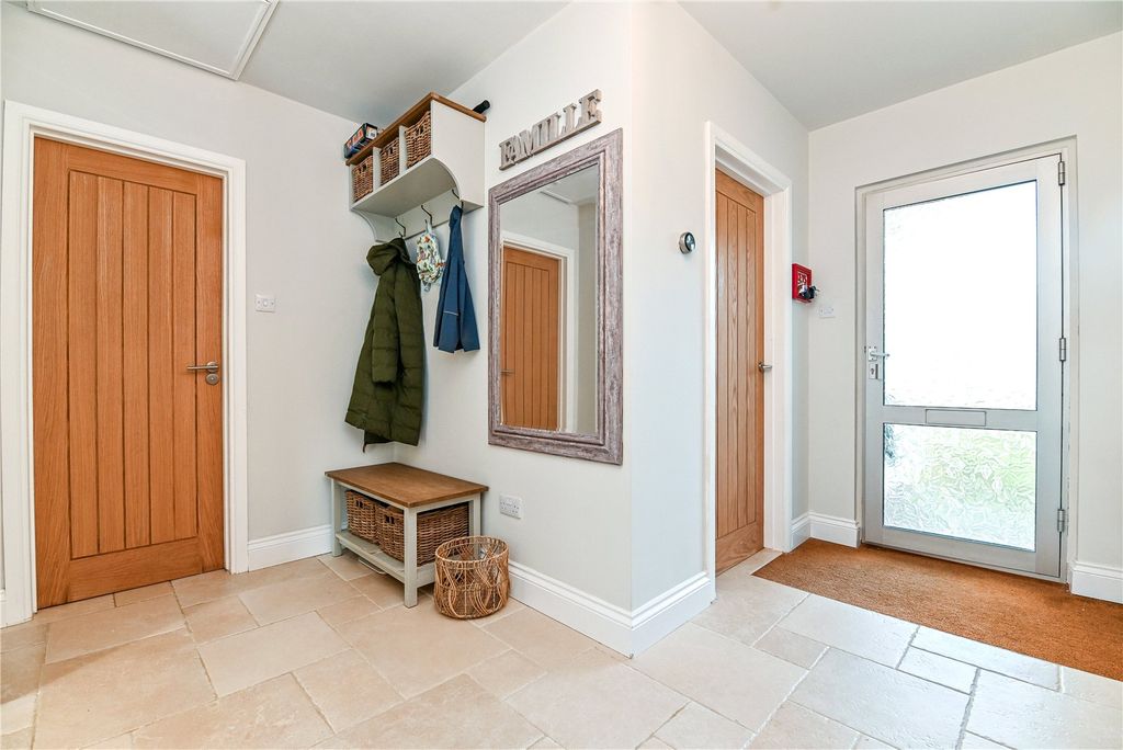 Property photo 3 of 15 Picture No. 06