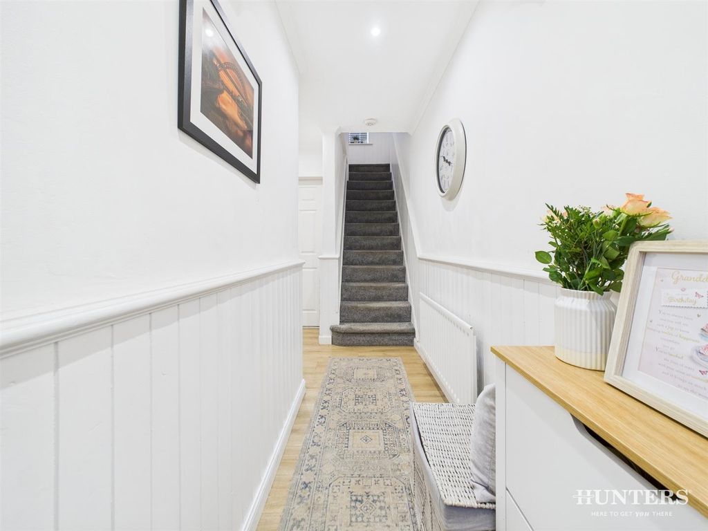 Property photo 2 of 24 Cam03792G0-Pr0348-Still012.Jpg