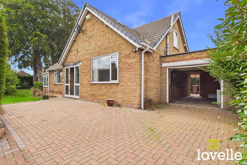 Property photo 1 of 40
