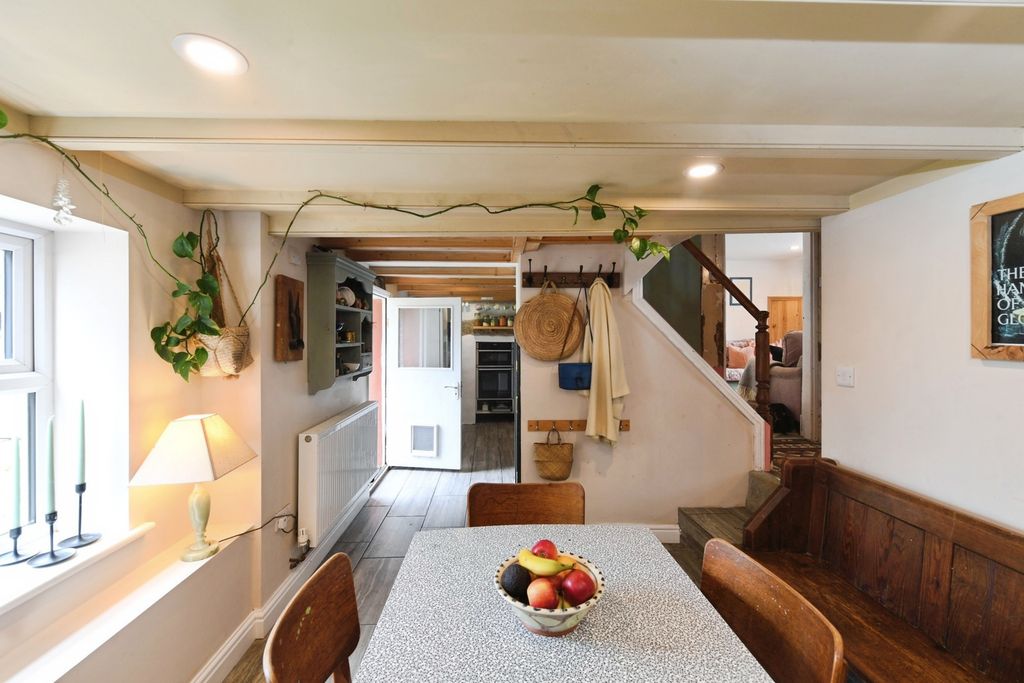 Property photo 3 of 16 Pbox-Img.Jpg