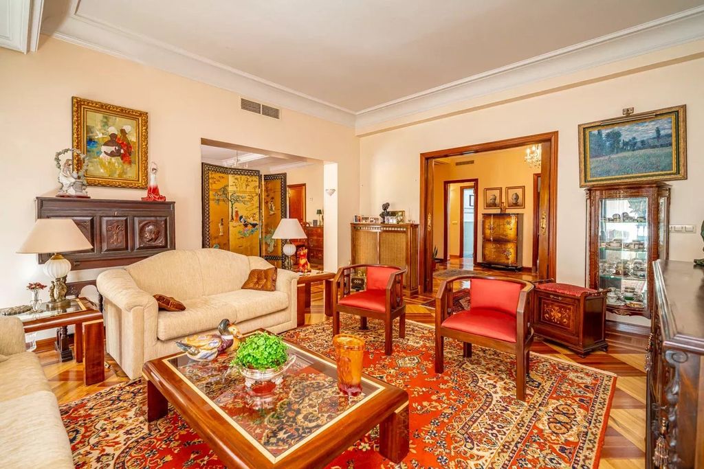 Property photo 2 of 63