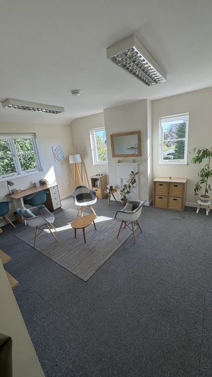 Property photo 1 of 4