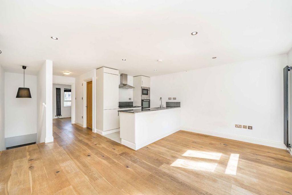 Property photo 2 of 4