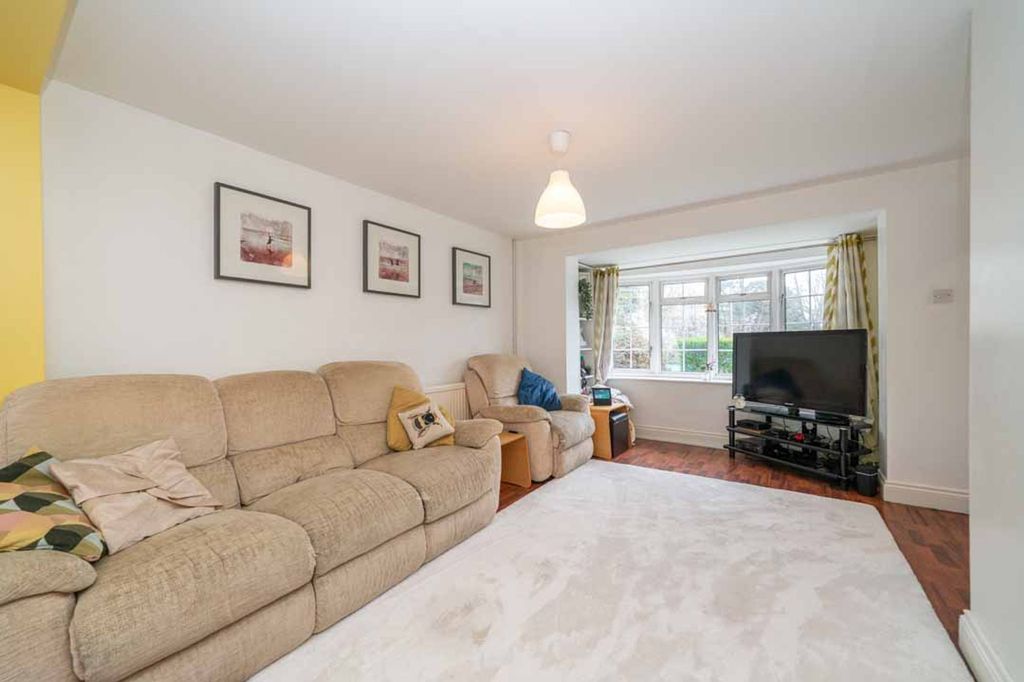 Property photo 3 of 20