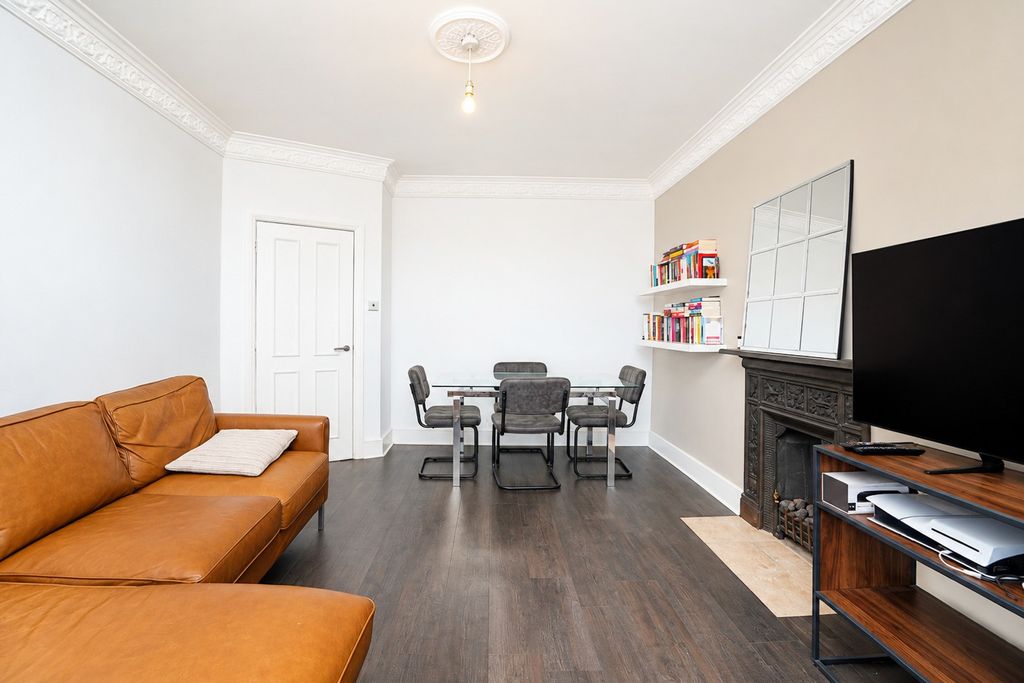 Property photo 3 of 11 5570503