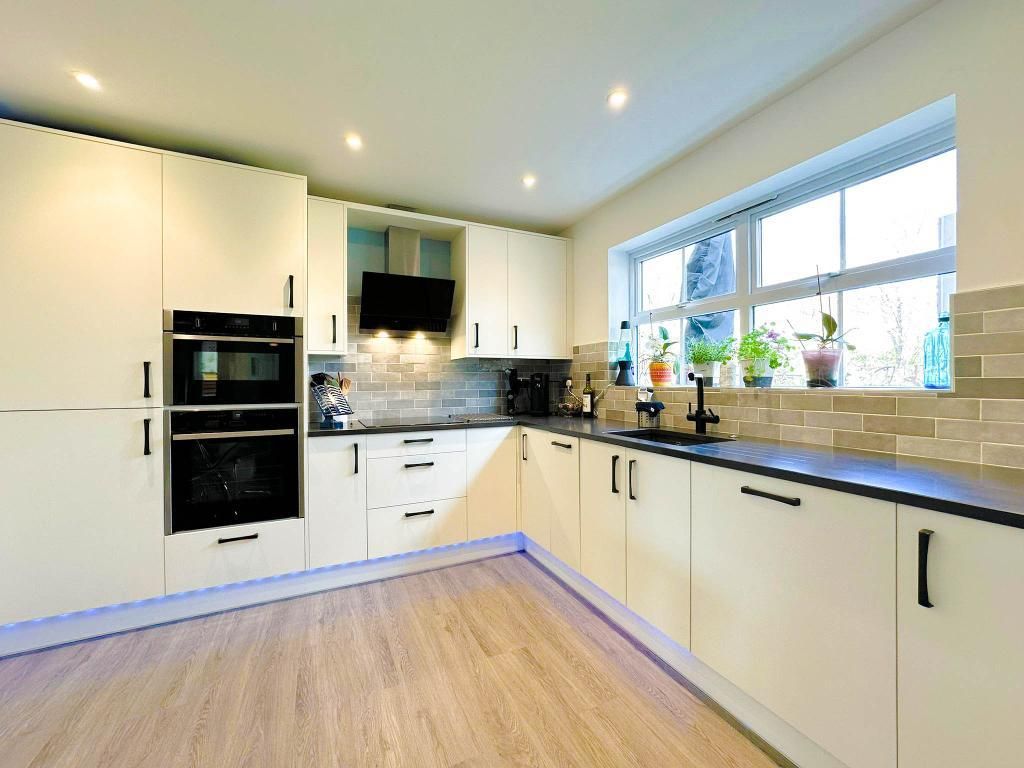 Property photo 3 of 30 Photo 3