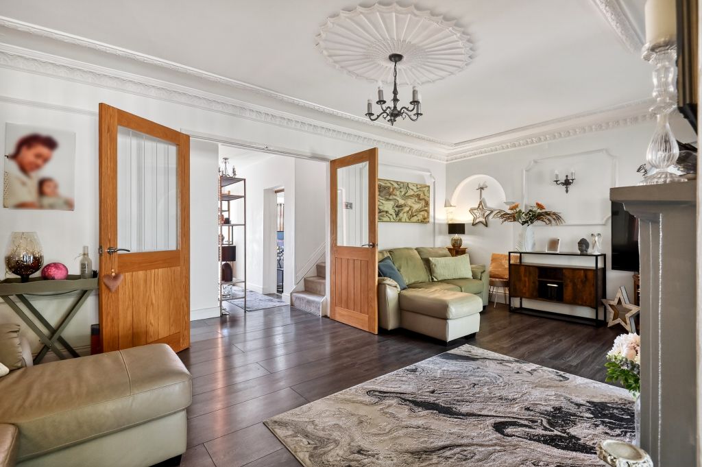 Property photo 2 of 20 Living Room