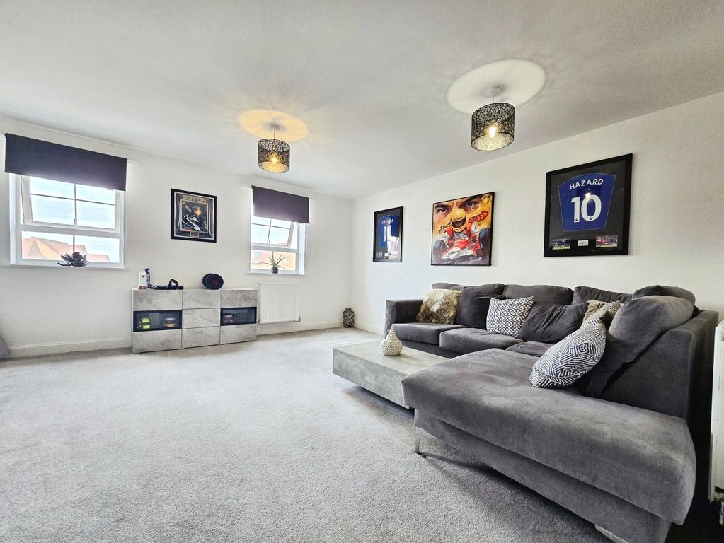 Property photo 2 of 11 Pbox-Img.Jpg