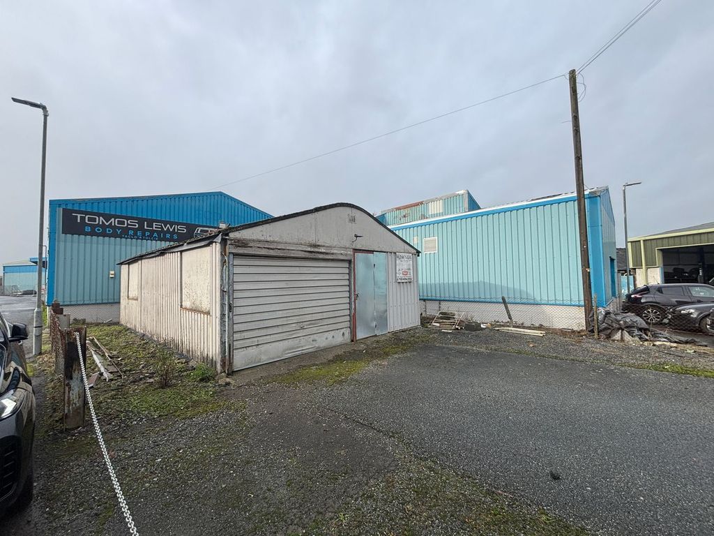 Property photo 1 of 6