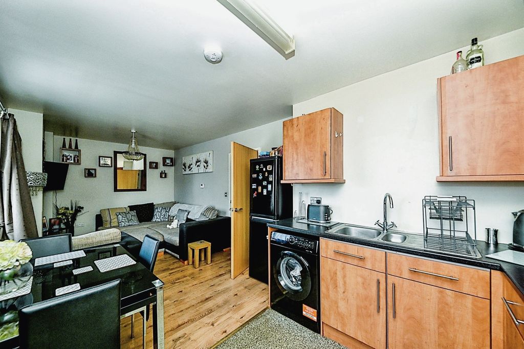 Property photo 3 of 15