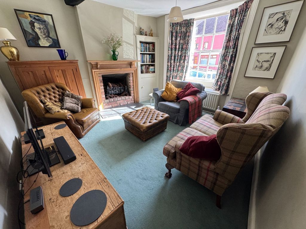 Property photo 2 of 14