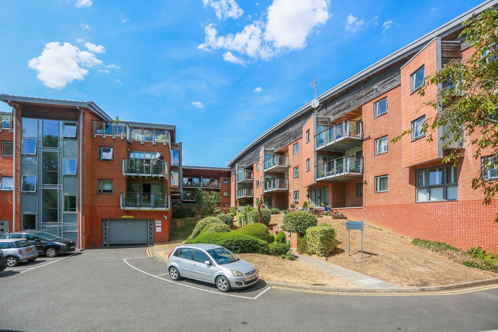 Property photo 1 of 19