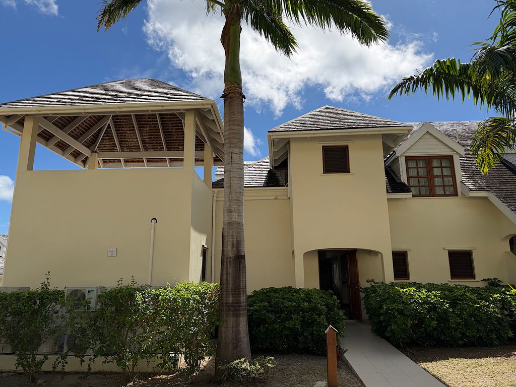 Property photo 2 of 25