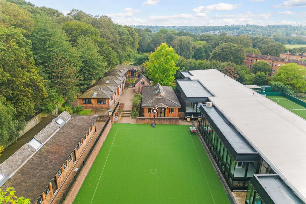 Property photo 2 of 8 Image