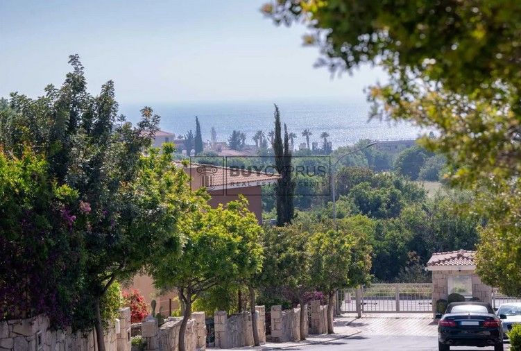 Property photo 3 of 9