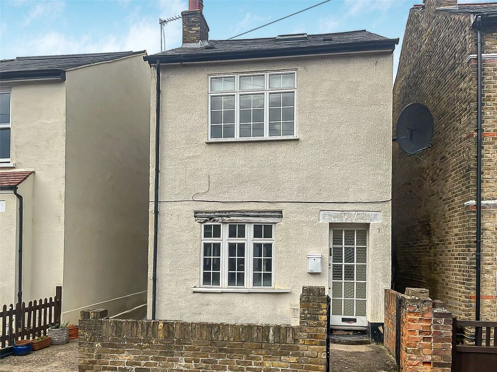 Property photo 1 of 8 Exterior