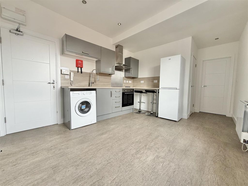 Property photo 2 of 6 Img_0886.Jpg