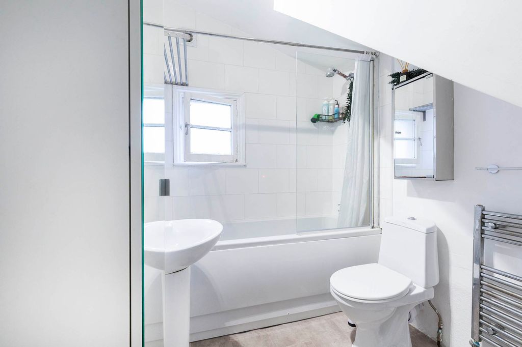 Property photo 3 of 3