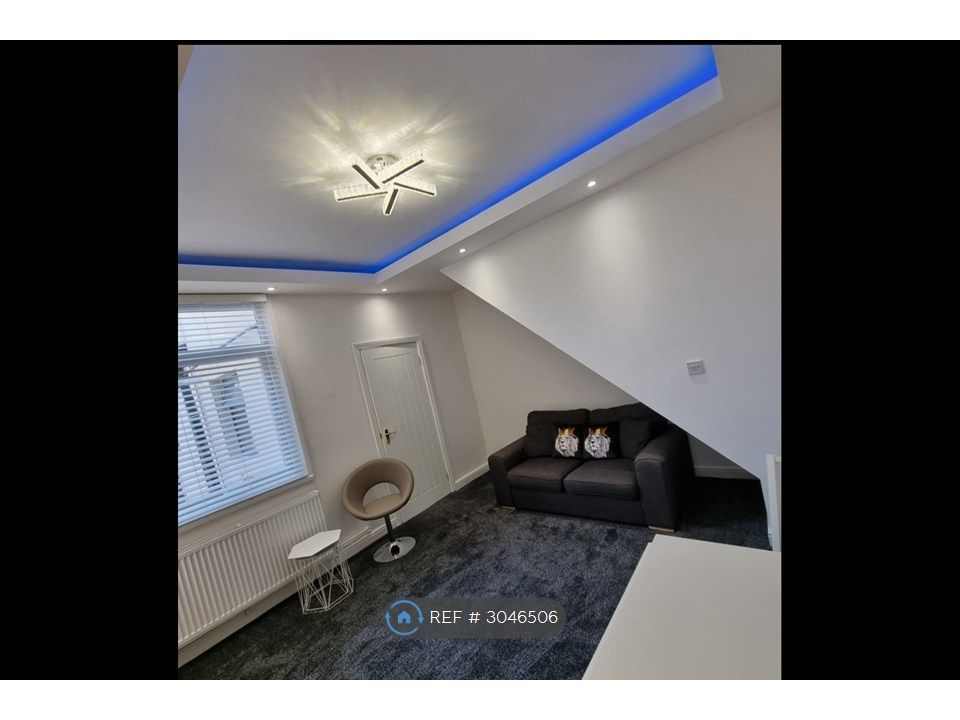 Property photo 3 of 35