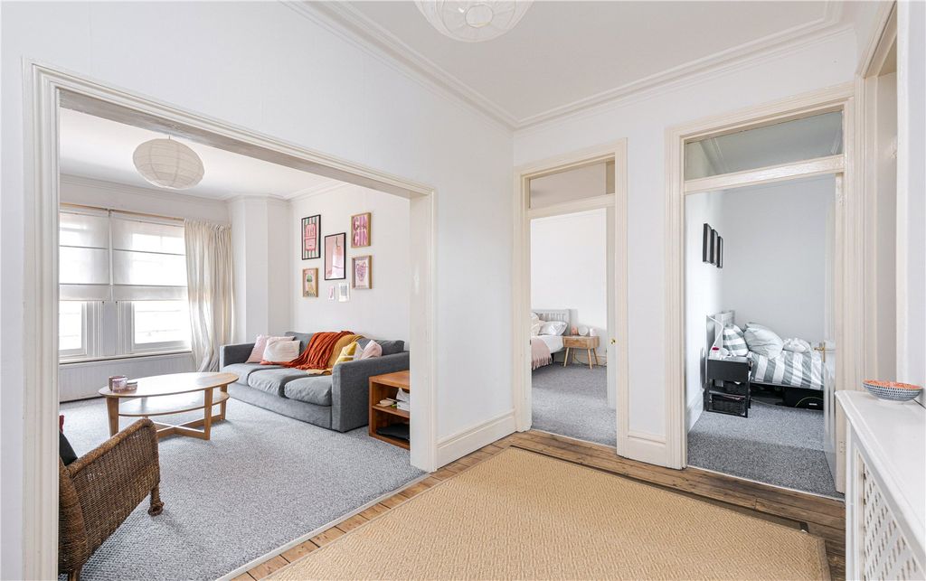 Property photo 2 of 9 Picture No. 07