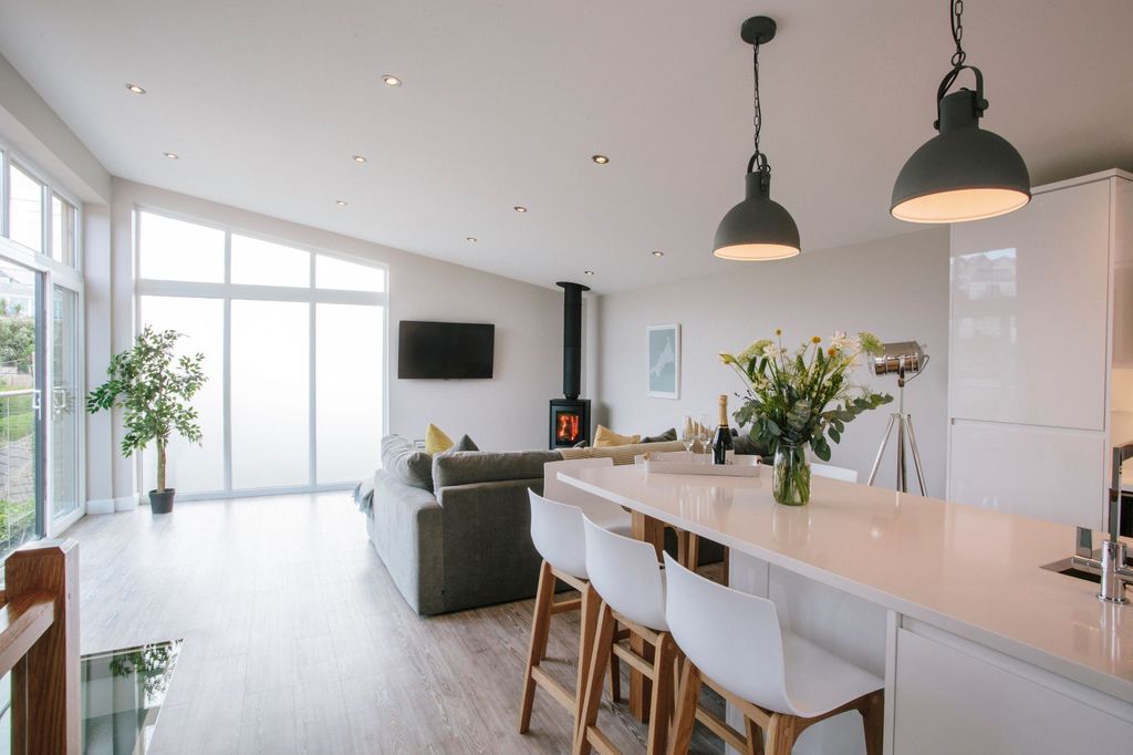 Property photo 2 of 17 67Ef9A71A1Caa_Seabreeze 050