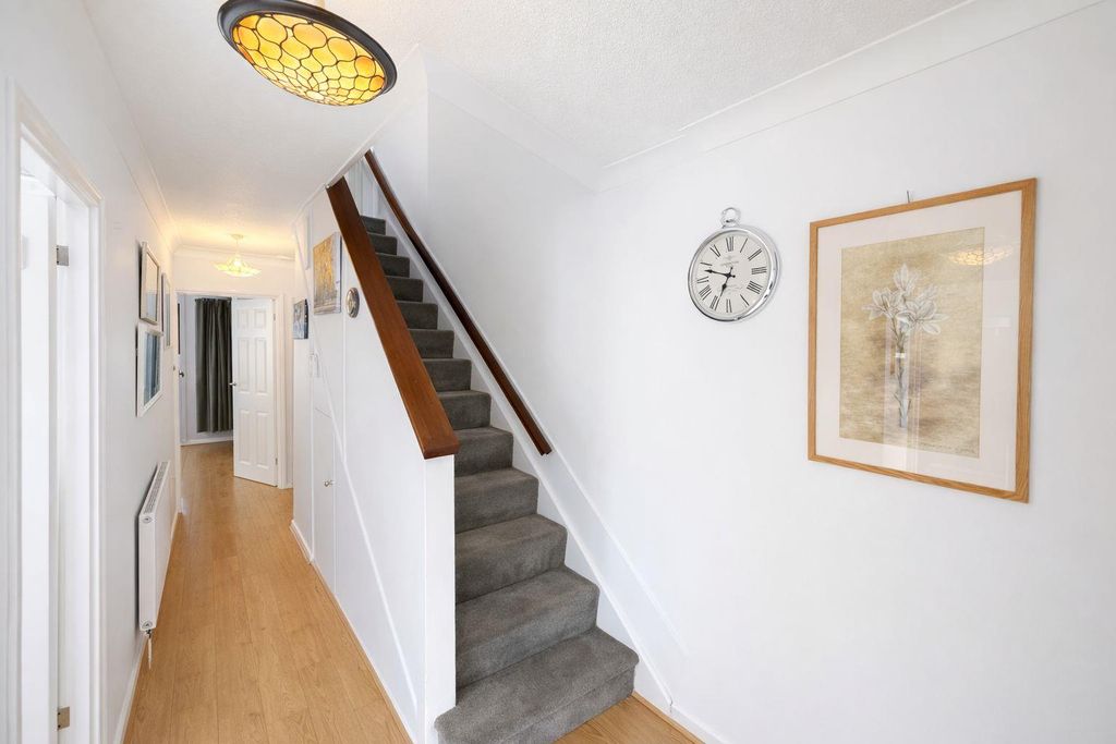 Property photo 2 of 20 Hallway