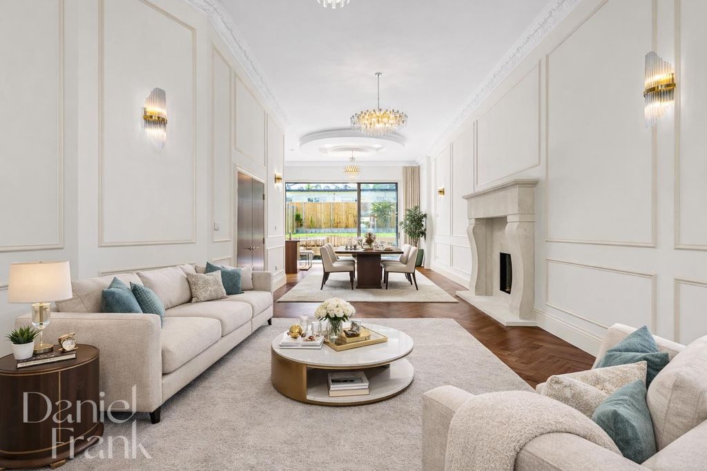 Property photo 2 of 39