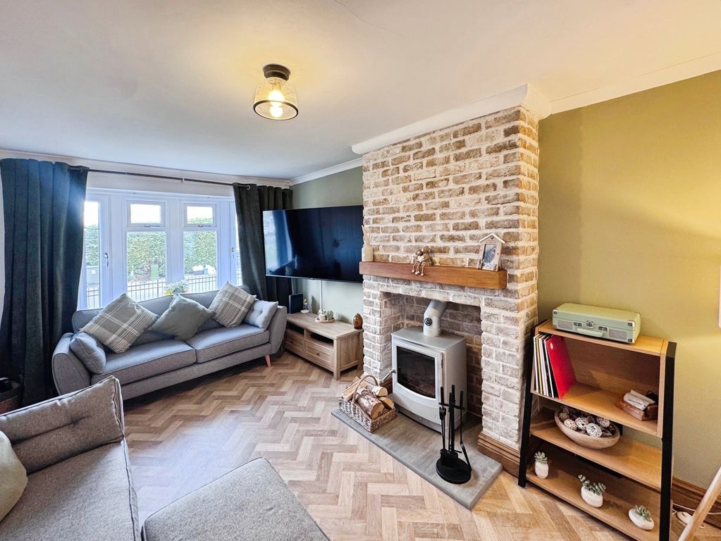 Property photo 3 of 25