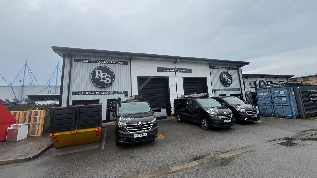 Property photo 1 of 4 Photo 4