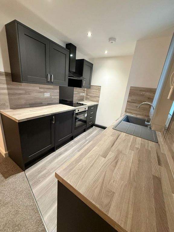 Property photo 1 of 8 7