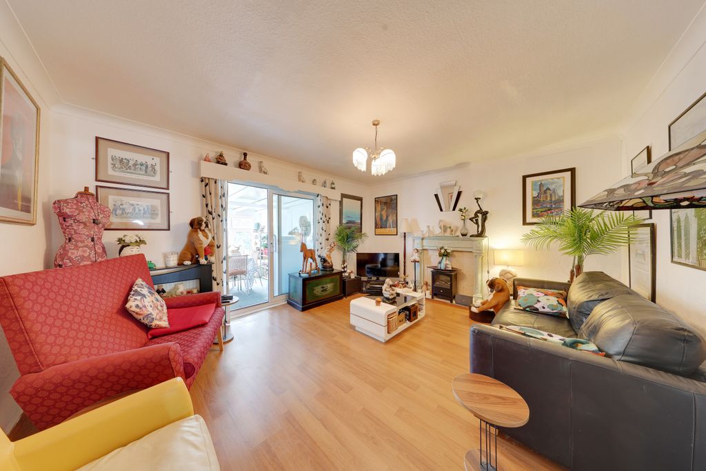 Property photo 2 of 15
