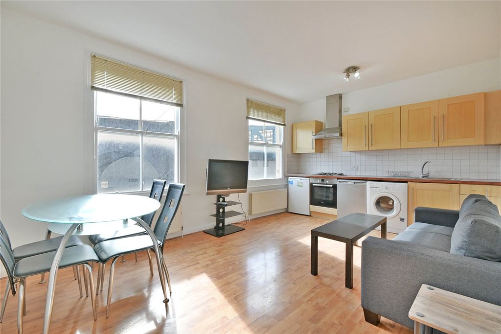 Property photo 2 of 12 Picture No. 41