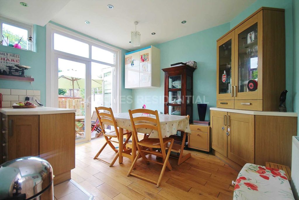 Property photo 2 of 15