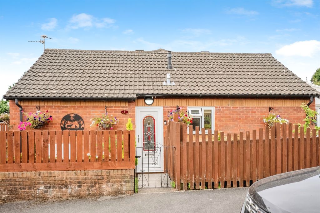 Property photo 1 of 17