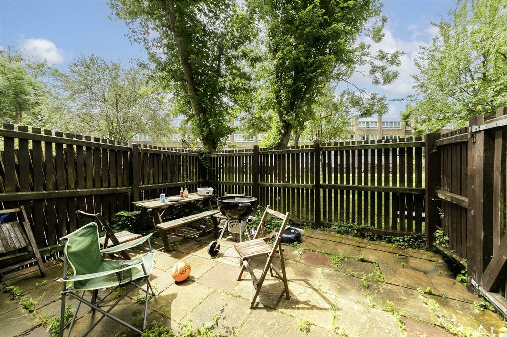 Property photo 2 of 15 Picture No. 25
