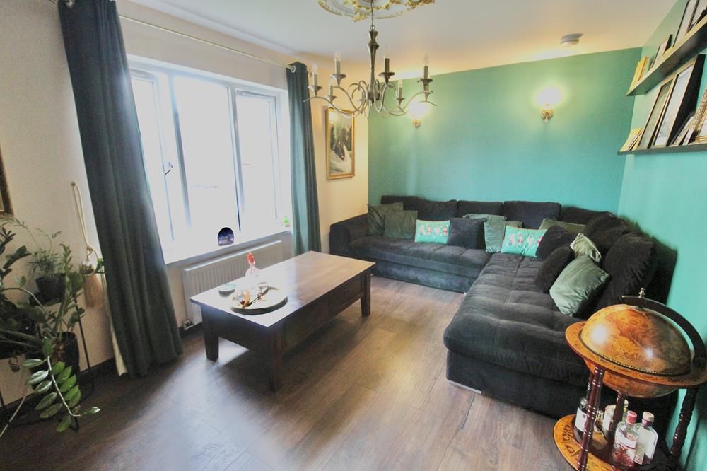 Property photo 2 of 13 Lounge 2