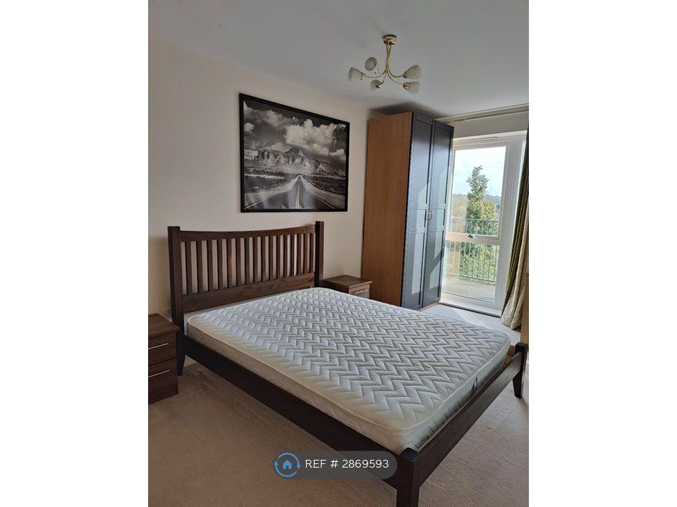 Property photo 3 of 32