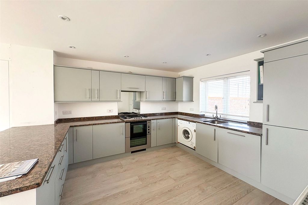 Property photo 2 of 19 Picture No. 40