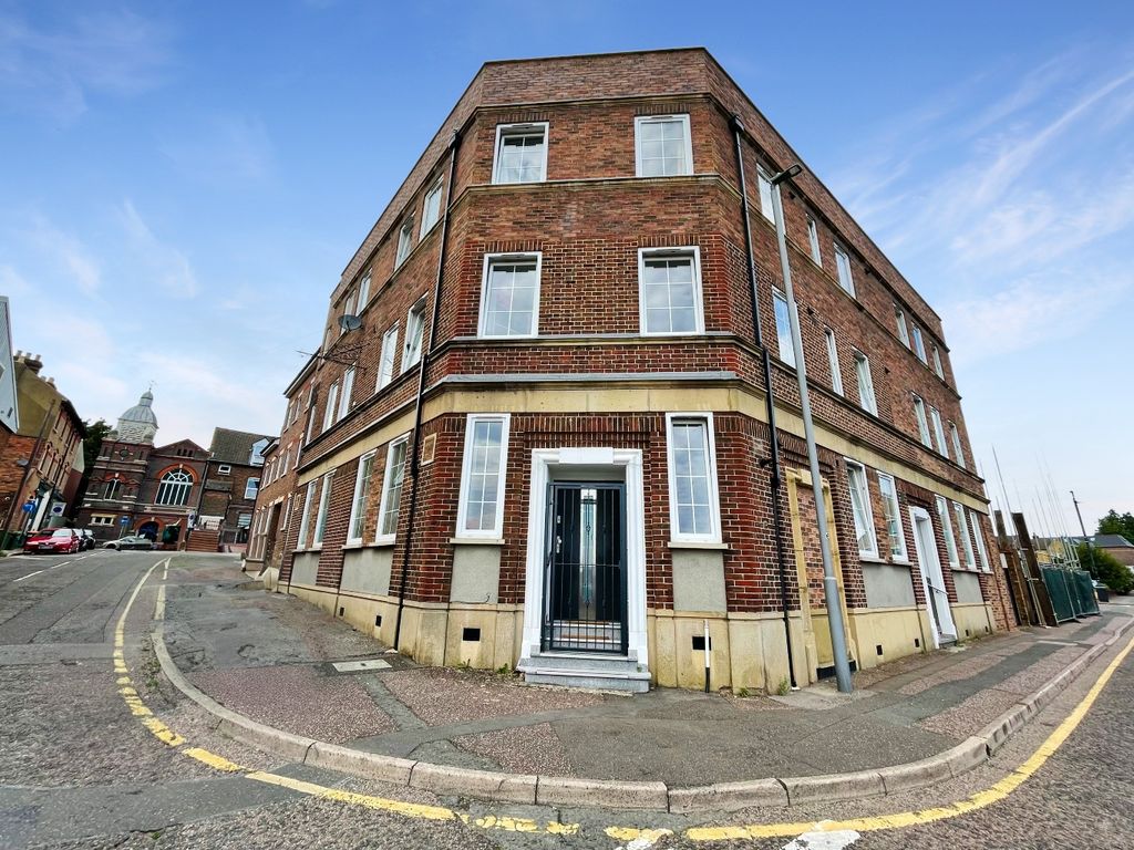 Property photo 1 of 7 3540071